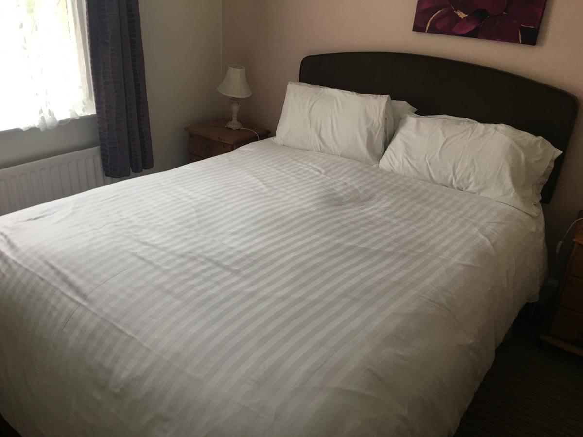 Winston Manor Guesthouse Rooms Churchill  Bagian luar foto