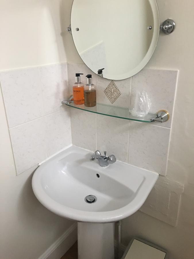 Winston Manor Guesthouse Rooms Churchill  Bagian luar foto