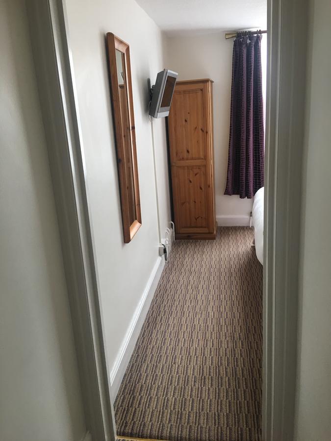 Winston Manor Guesthouse Rooms Churchill  Bagian luar foto
