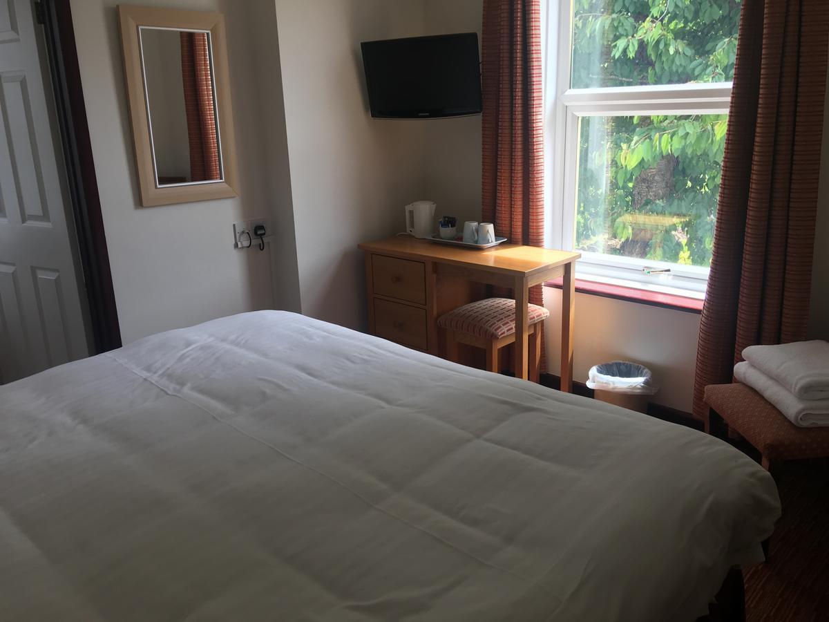 Winston Manor Guesthouse Rooms Churchill  Bagian luar foto