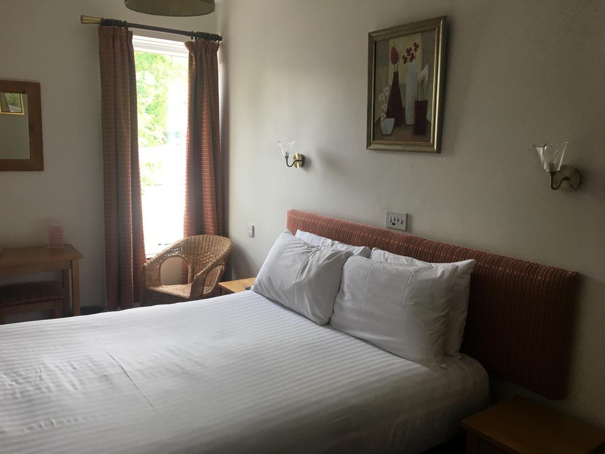 Winston Manor Guesthouse Rooms Churchill  Bagian luar foto