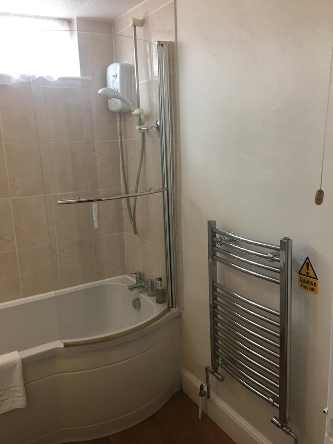 Winston Manor Guesthouse Rooms Churchill  Bagian luar foto